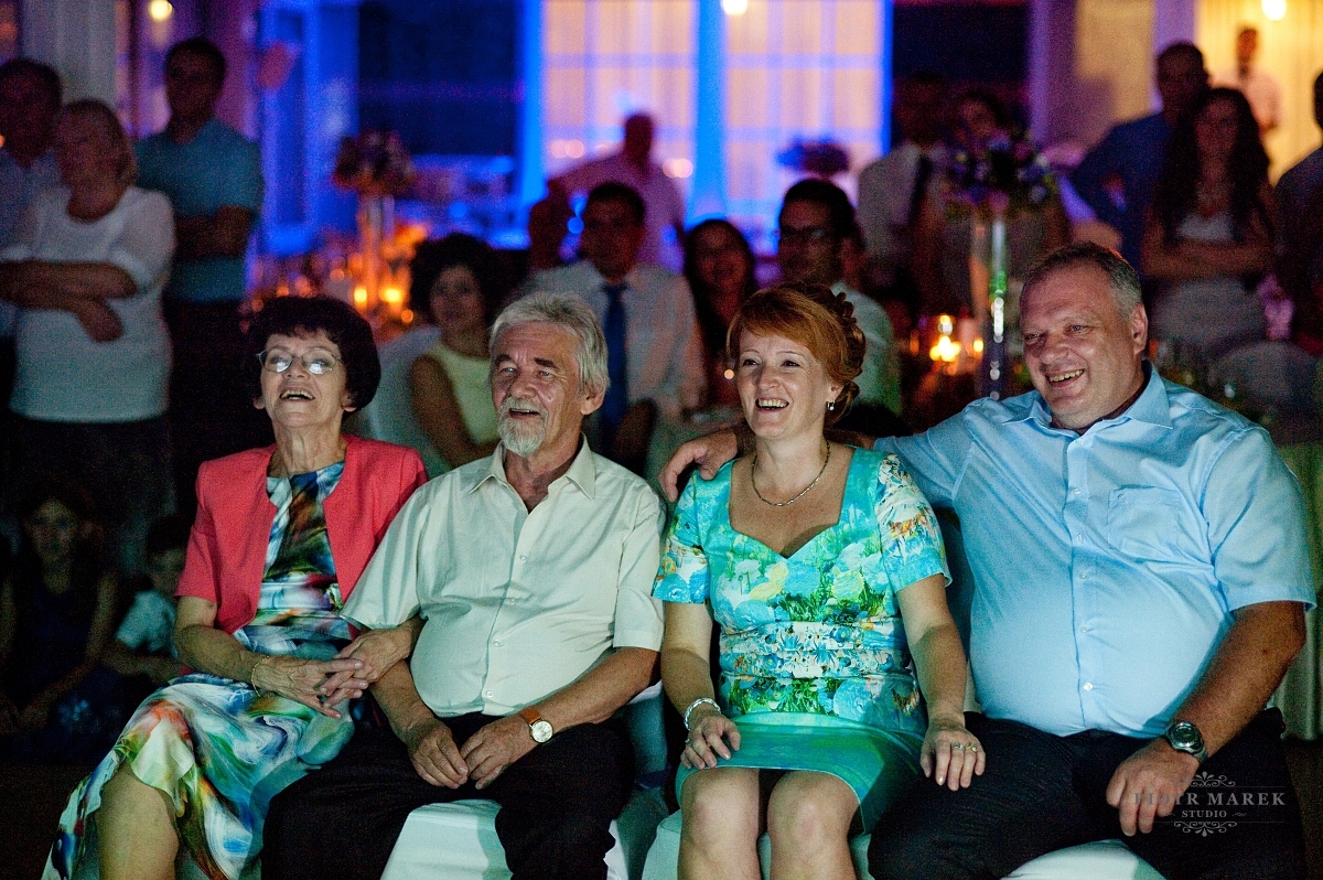 fotografia ślubna katowice - Rodzice młodej pani i młodego pana razem