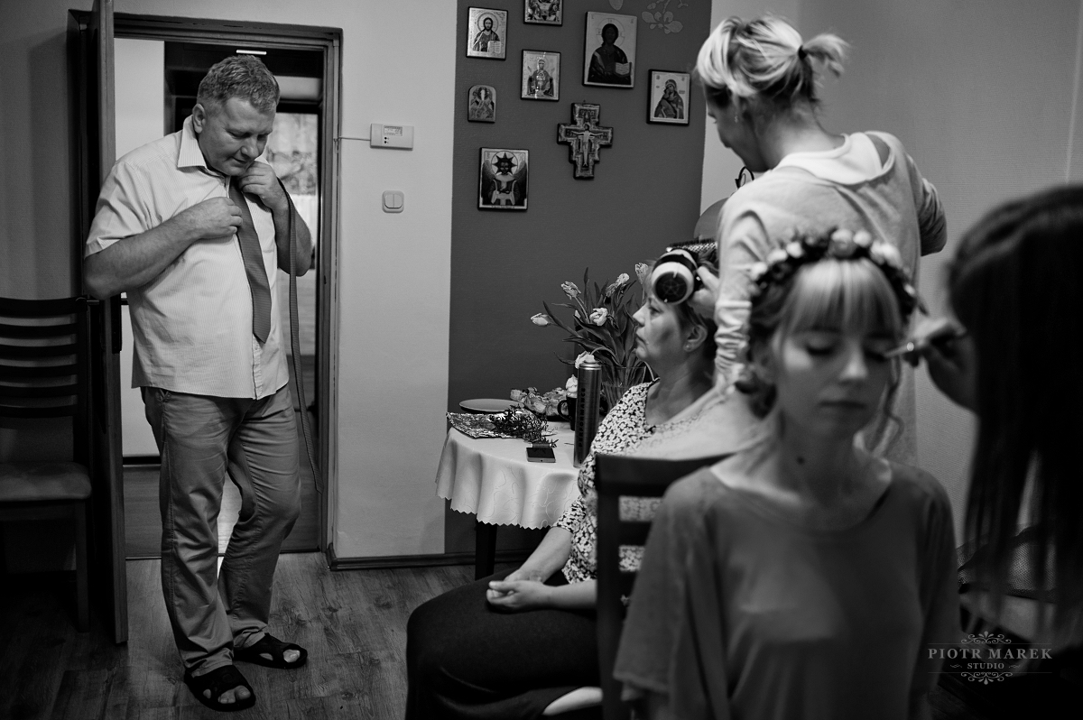 fotografia ślubna rybnik - Trwają przygotowania do ślubu