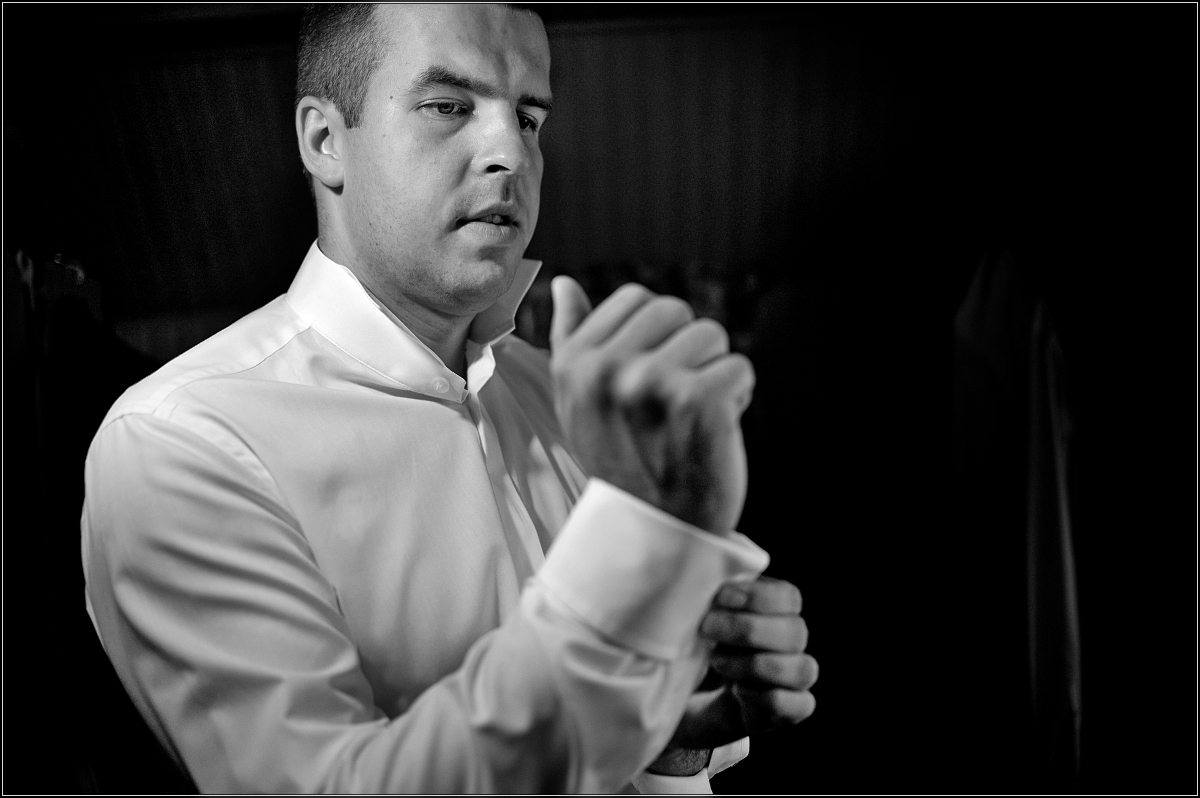 fotograf ślubny katowice - Pan młody też musi się przygotować na tak ważny dzień